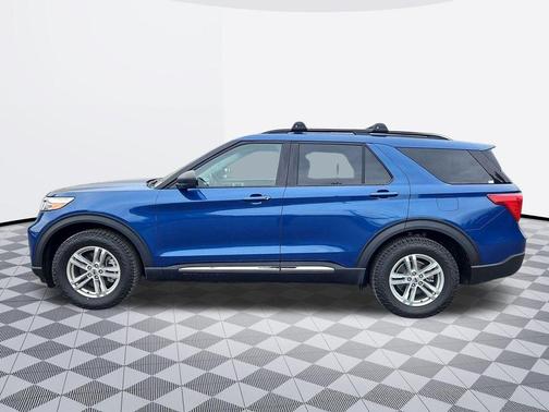 Blue Metallic 2021 Ford Explorer XLT