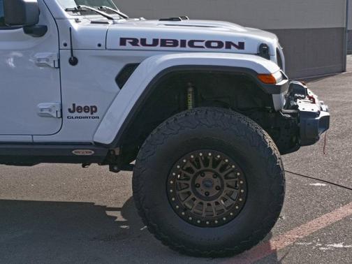 Bright White Clearcoat 2021 Jeep Gladiator Rubicon