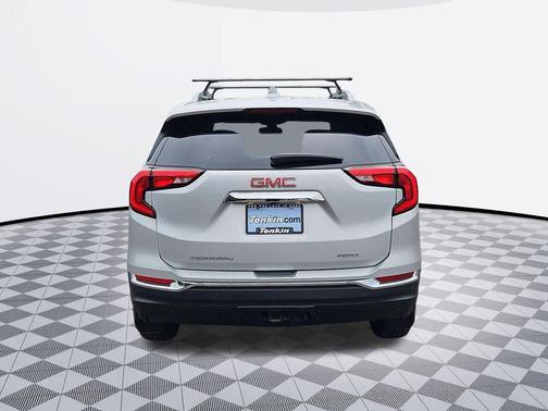 Quicksilver Metallic 2018 GMC Terrain SLT
