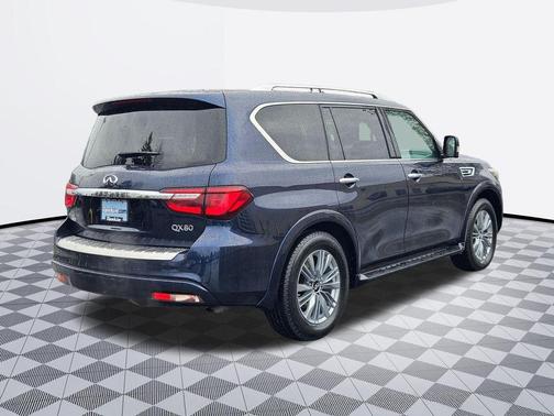 2024 INFINITI QX80 Luxe