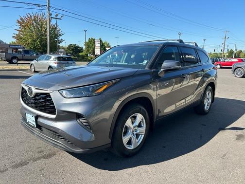 2022 Toyota Highlander L