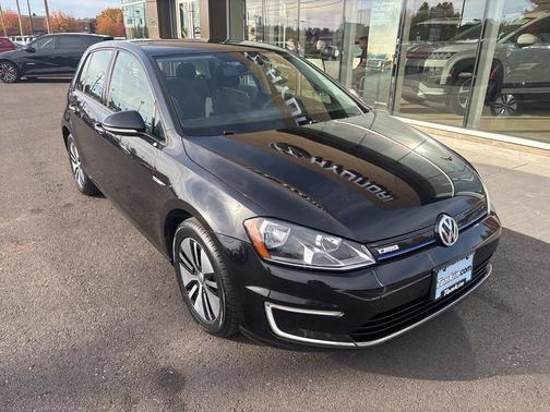 2016 Volkswagen e-Golf SE