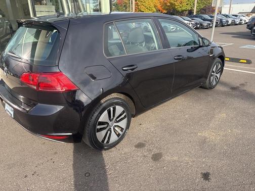 2016 Volkswagen e-Golf SE
