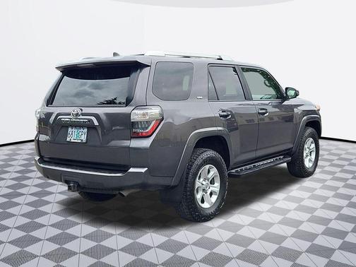 Magnetic Gray Metallic 2016 Toyota 4Runner SR5