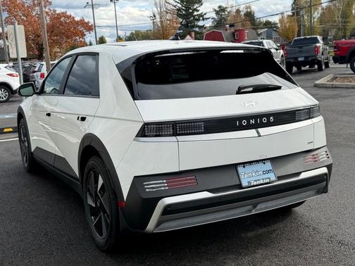 2026 Hyundai IONIQ 5 SE