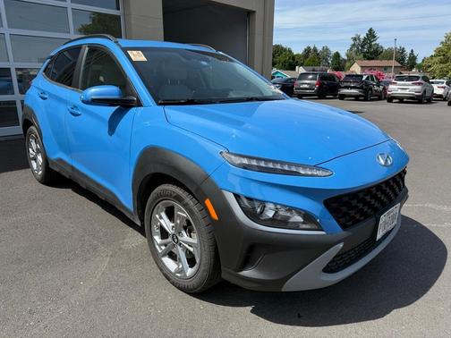 2022 Hyundai KONA SEL