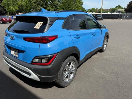 2022 Hyundai KONA SEL