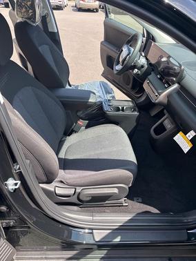 2025 Hyundai IONIQ 5 SE