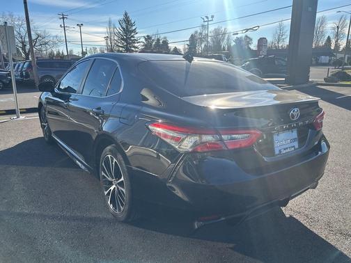 2019 Toyota Camry SE