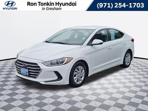 Quartz White Pearl 2018 Hyundai ELANTRA SE