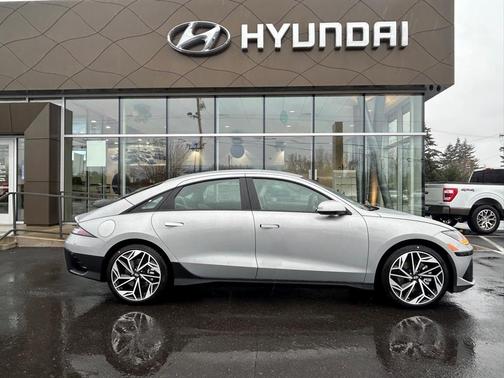 2025 Hyundai IONIQ 6 SEL