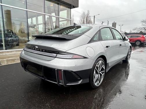 2025 Hyundai IONIQ 6 SEL