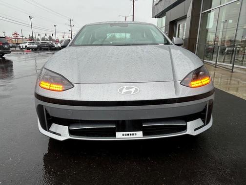 2025 Hyundai IONIQ 6 SEL