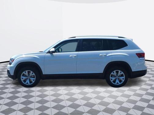 Pure White 2019 Volkswagen Atlas 3.6L SE w/Technology