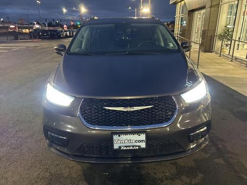 2021 Chrysler Pacifica Touring