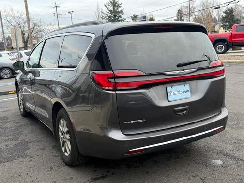 2021 Chrysler Pacifica Touring
