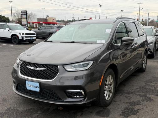2021 Chrysler Pacifica Touring