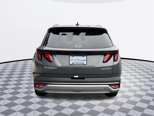 2026 Hyundai TUCSON Hybrid SEL