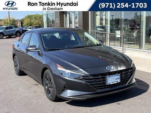 2022 Hyundai ELANTRA SEL