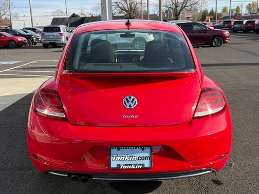 2018 Volkswagen Beetle 2.0T Coast