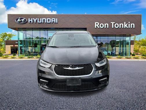 2024 Chrysler Pacifica Touring-L