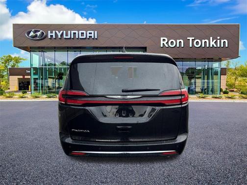 2024 Chrysler Pacifica Touring-L