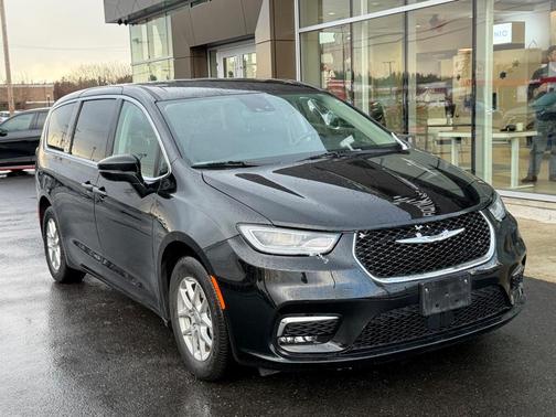 2024 Chrysler Pacifica Touring-L