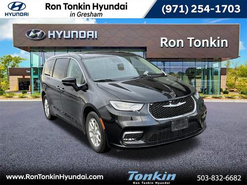 2024 Chrysler Pacifica Touring-L