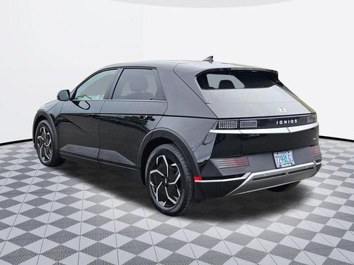 Black 2024 Hyundai IONIQ 5 SE