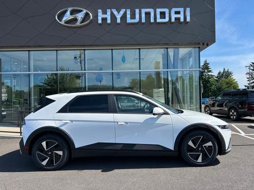 2025 Hyundai IONIQ 5 SEL