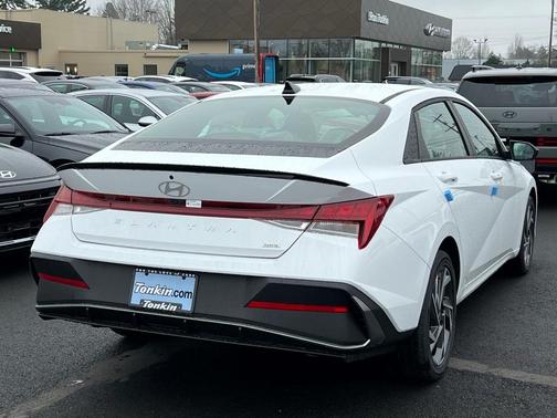 2025 Hyundai ELANTRA HEV SEL Sport