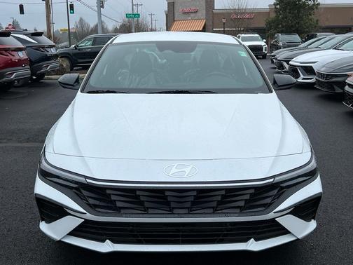 2025 Hyundai ELANTRA HEV SEL Sport