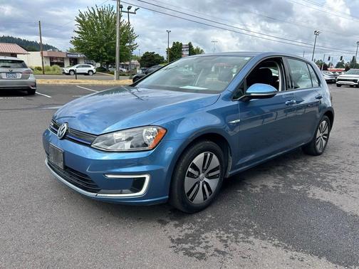 2016 Volkswagen e-Golf SE