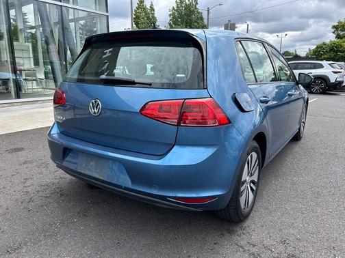 2016 Volkswagen e-Golf SE