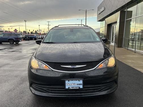 2020 Chrysler Voyager LXI