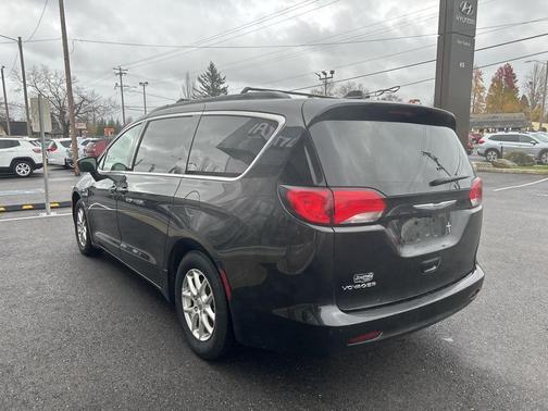 2020 Chrysler Voyager LXI