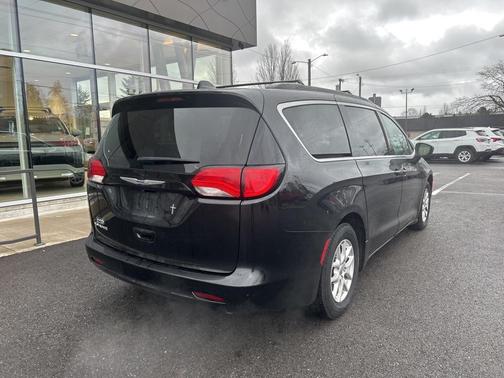 2020 Chrysler Voyager LXI