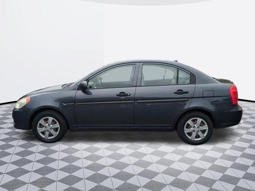 Charcoal Gray Pearl 2009 Hyundai Accent GLS