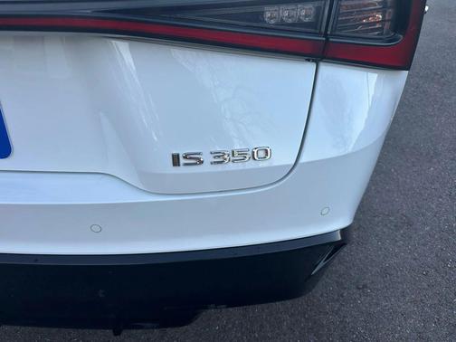 2022 Lexus IS 350 Base