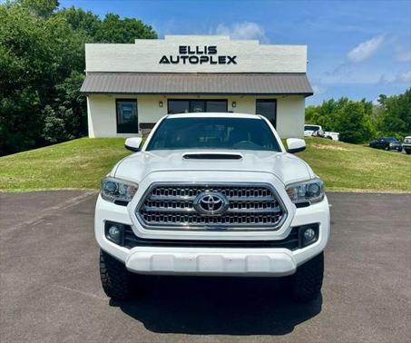 2016 Toyota Tacoma TRD Sport