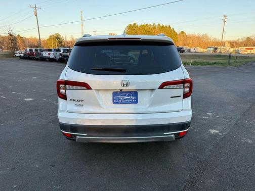 2021 Honda Pilot Touring 8-Passenger