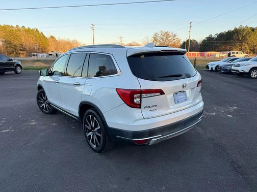 2021 Honda Pilot Touring 8-Passenger