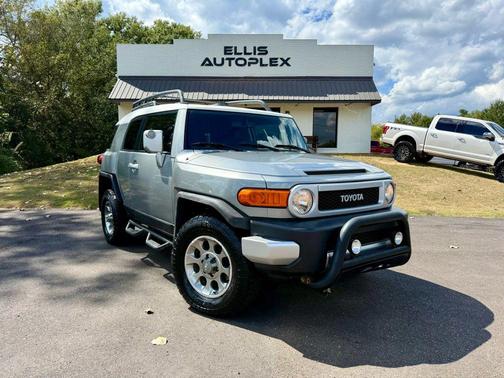 2012 Toyota FJ Cruiser Base