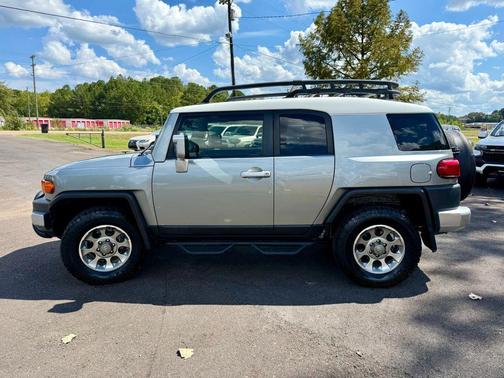 2012 Toyota FJ Cruiser Base