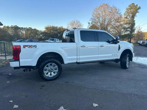 2022 Ford F-250 Platinum Pickup 4D 6 3/4 ft