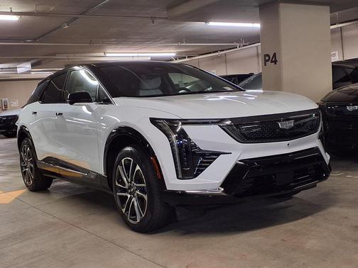 Vibrant White Tricoat 2026 Cadillac OPTIQ Sport
