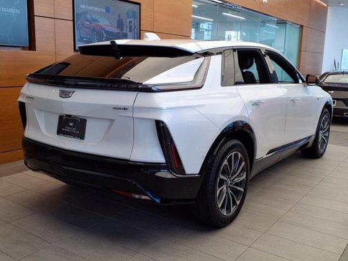 2025 Cadillac LYRIQ Sport w/1SF