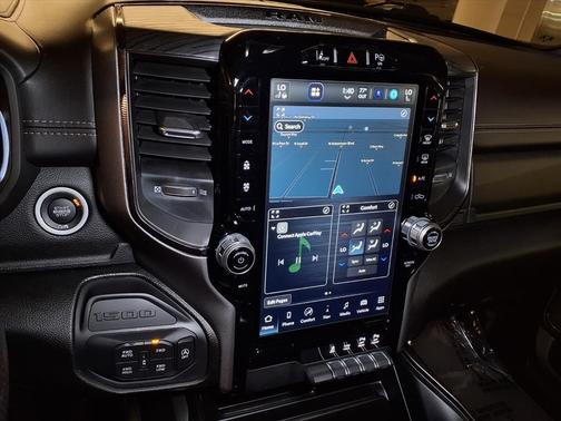 Bright White Clearcoat 2023 RAM 1500 Laramie