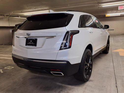 2025 Cadillac XT5 Sport