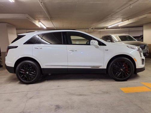 2025 Cadillac XT5 Sport